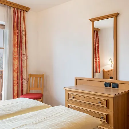 Mirabell Apartman *